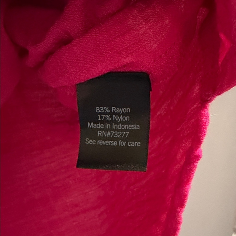 Simply Vera Vera Wang V-Neck Short Sleeve Tops - Picture 10 of 10
